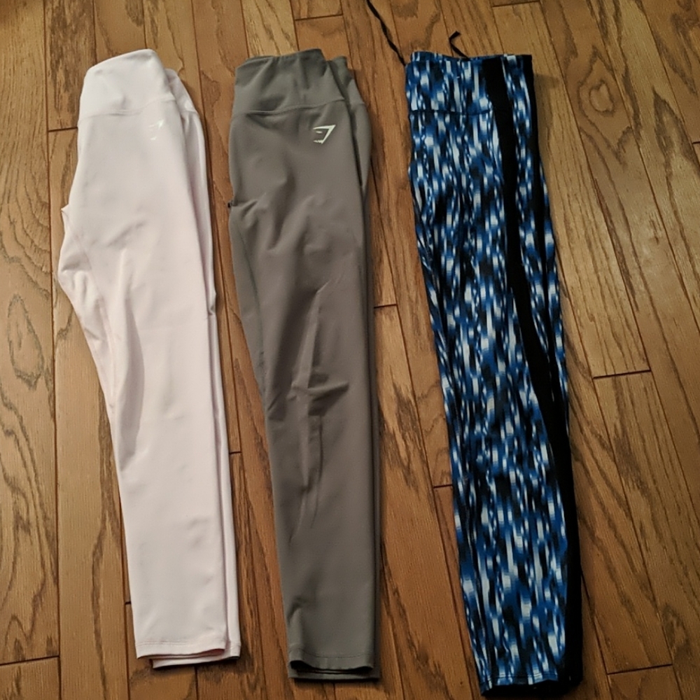 Gymshark (2) Gap (1) workout leggings